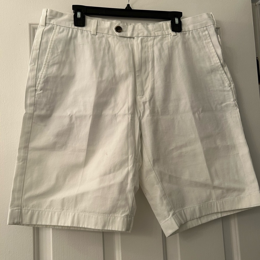 Brooks Brothers White Flat Front Shorts